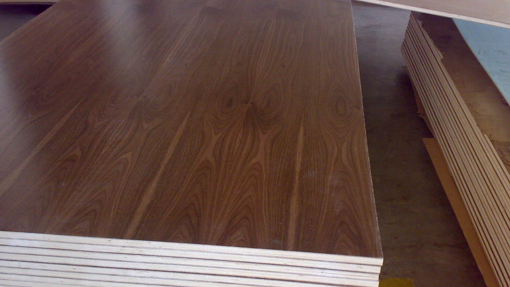 15mm 17mm 18mm red walnut veneer fancy plywood for construction